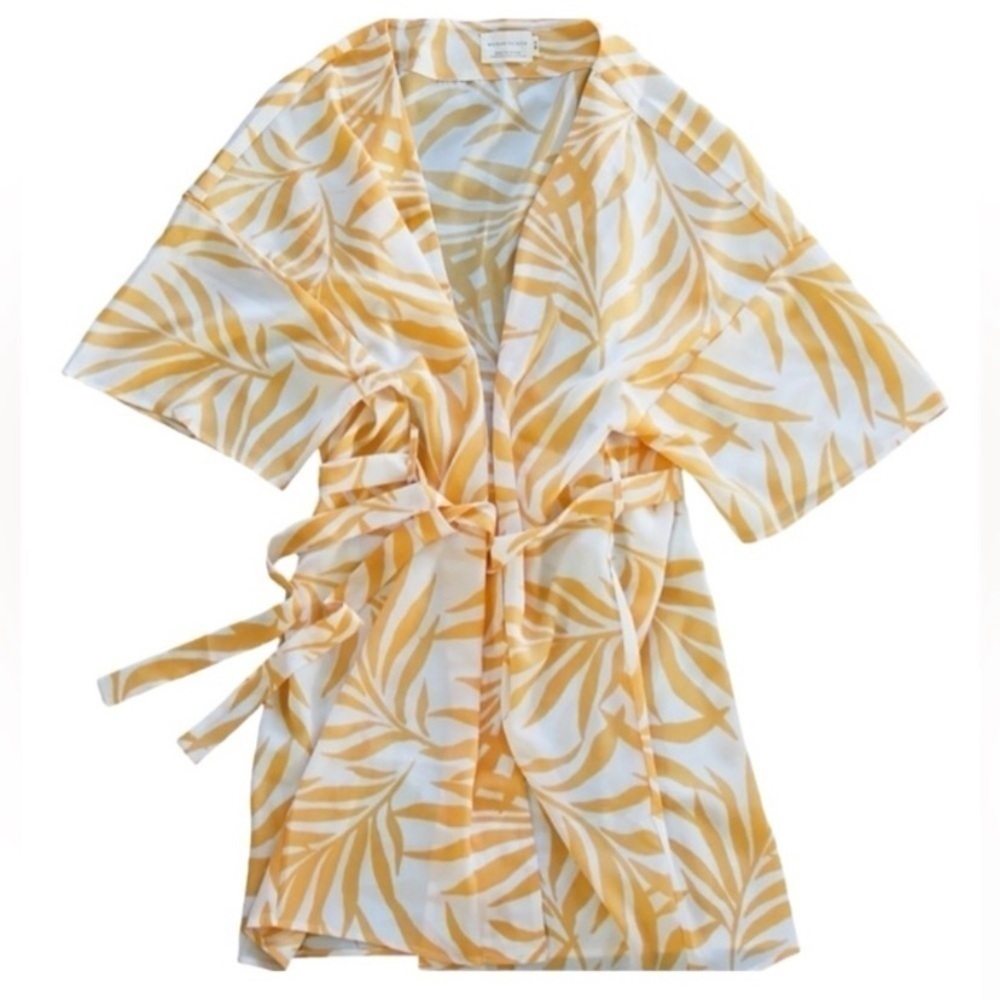 MAISON DU SOIR Magnolia Luxe Palm Kimono Robe